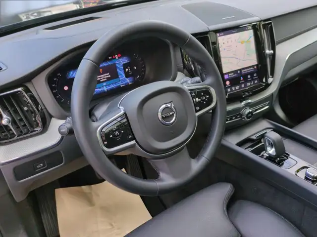 Volvo XC60 view 14