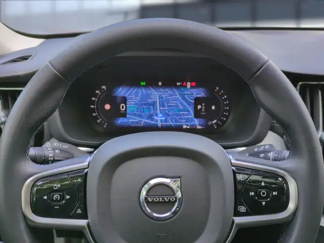 Volvo XC60 view 15