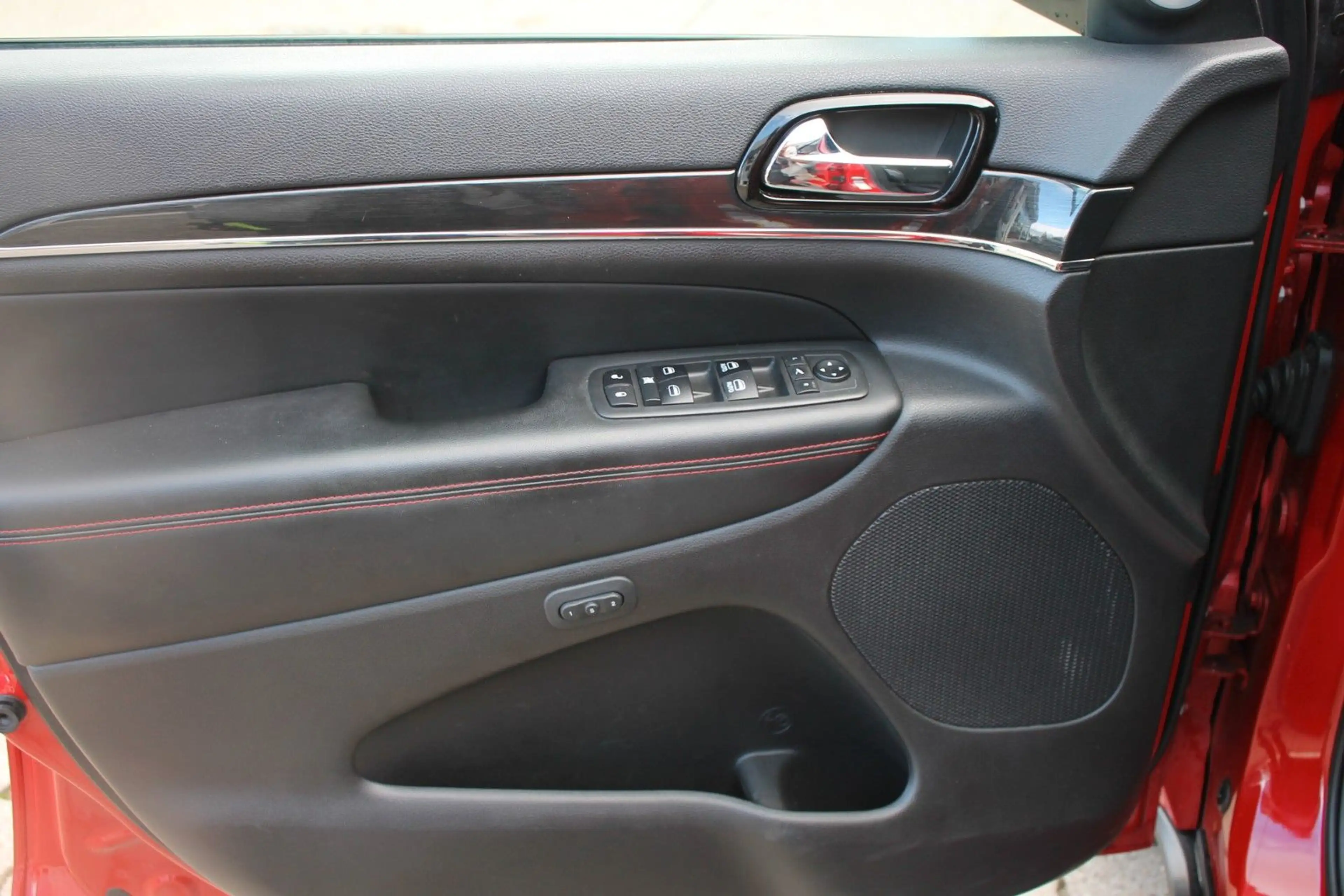 Jeep Grand Cherokee 3.0 CRD Trailhawk Luftfahrwerk — photo 9
