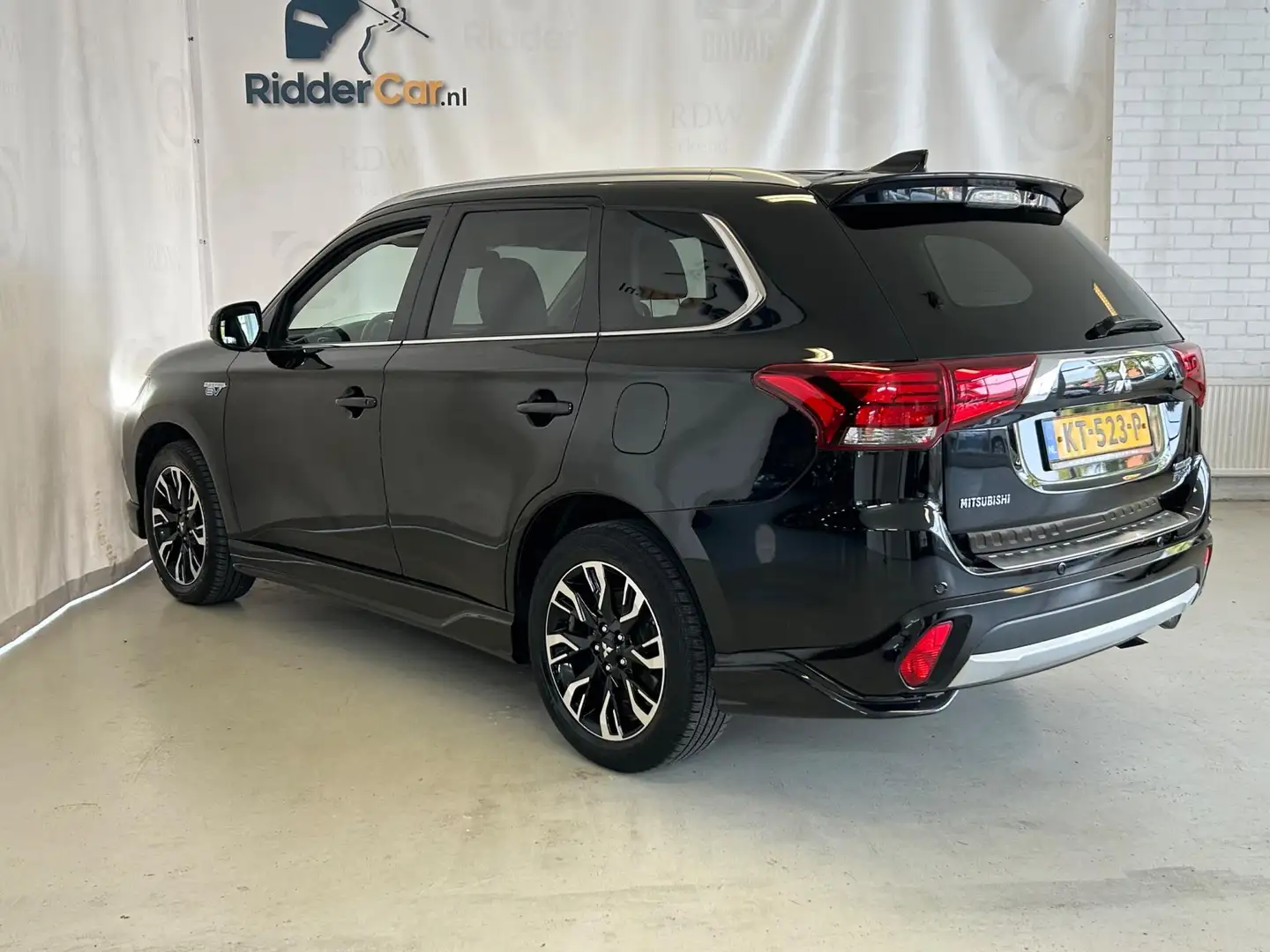 Mitsubishi Outlander 2.0 PHEV Executive Edition|GARANTIE|1E-EIG!|CRUISE Zwart - 2