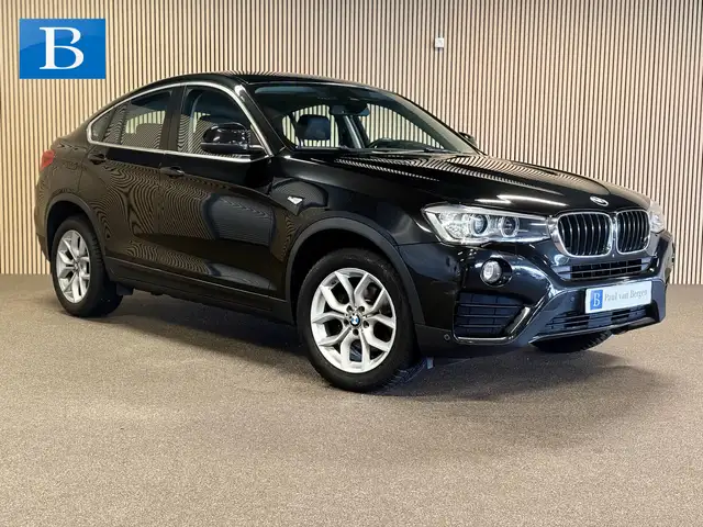 BMW X4 xDrive20i Executive-LEER-HEAD UP-TREKHAAK-SURROUND