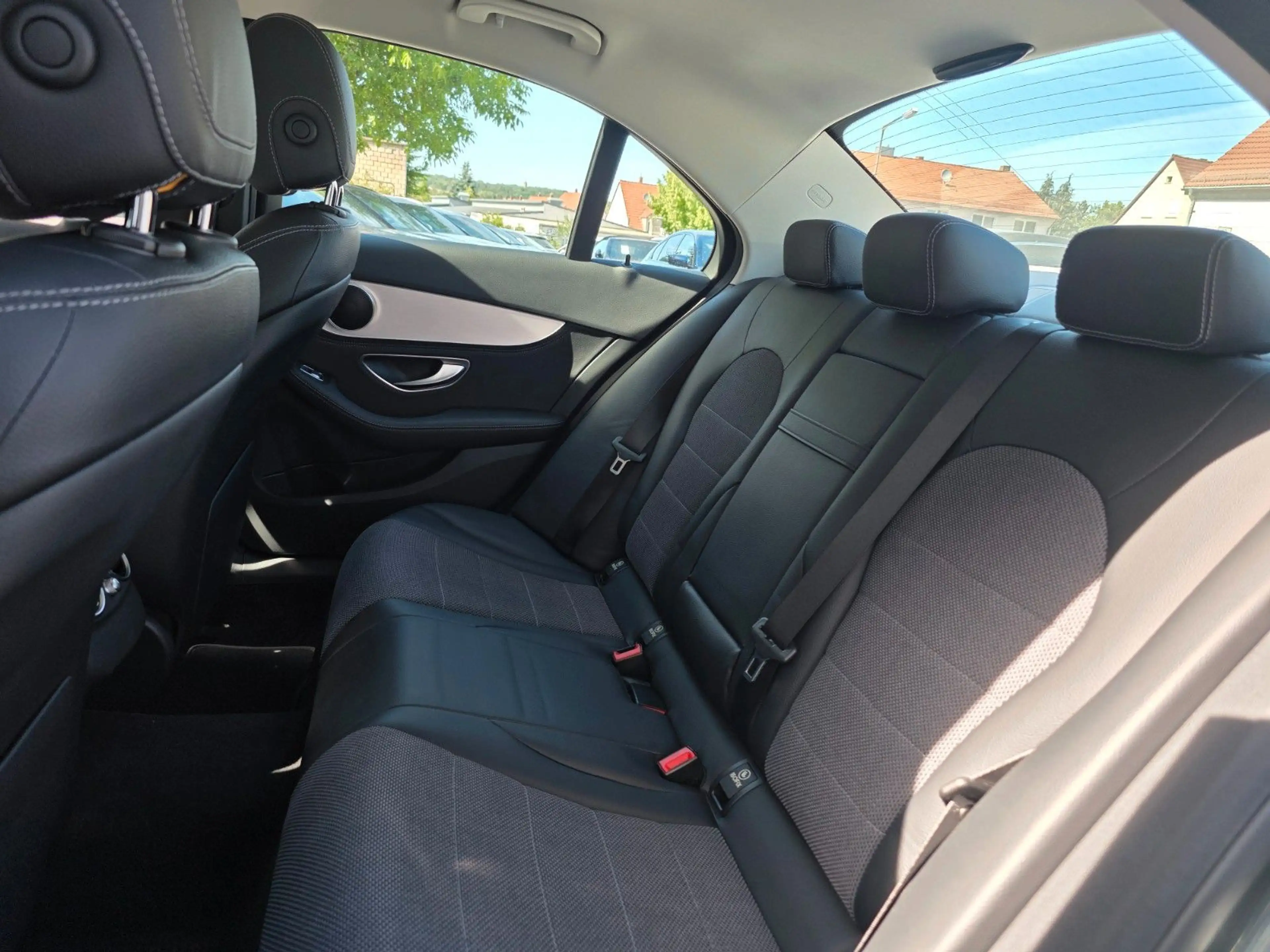 Mercedes-Benz C 220 C Limousine *Ambiente*SHZ*Klimaautomatik — photo 36