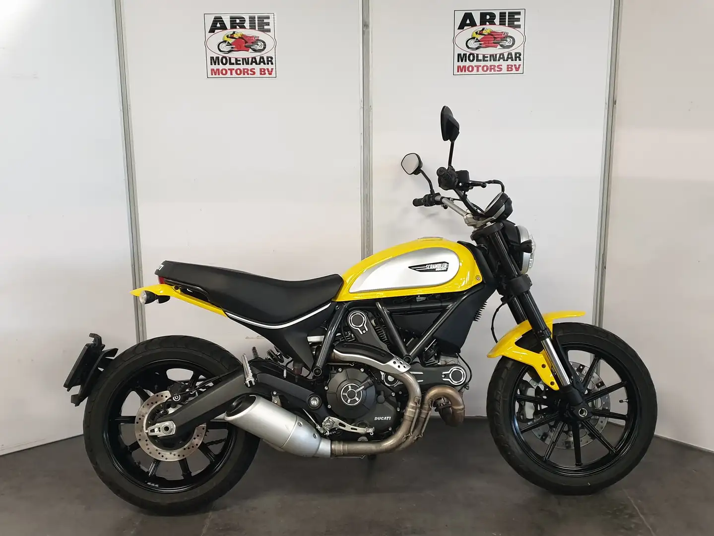 Ducati Scrambler Geel - 1