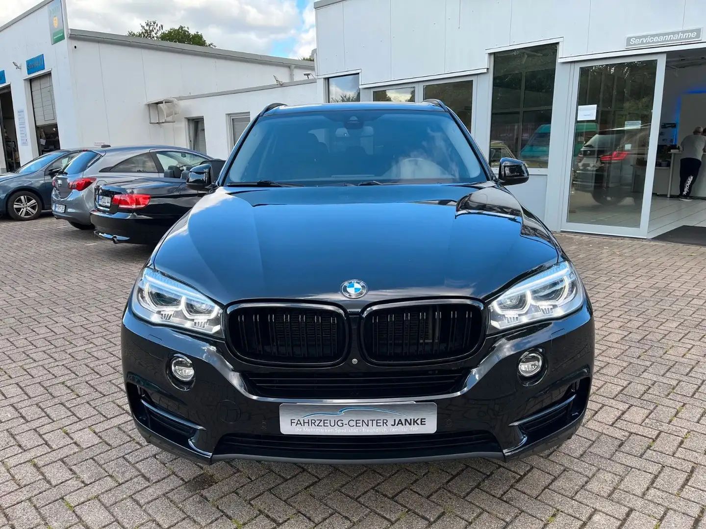 BMW X5 xDrive 30 d Individual  +M-Lenkrad/AHK/360Kam Zwart - 2