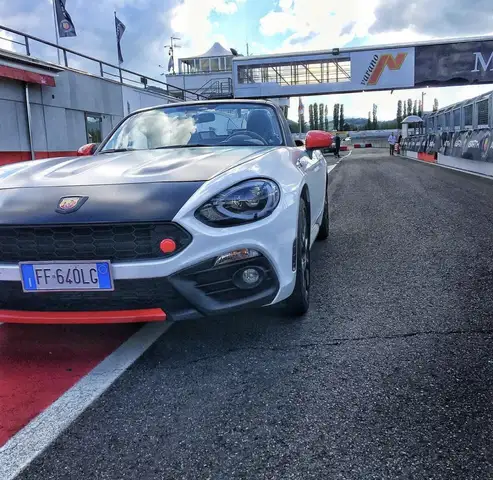 Abarth 124 Spider