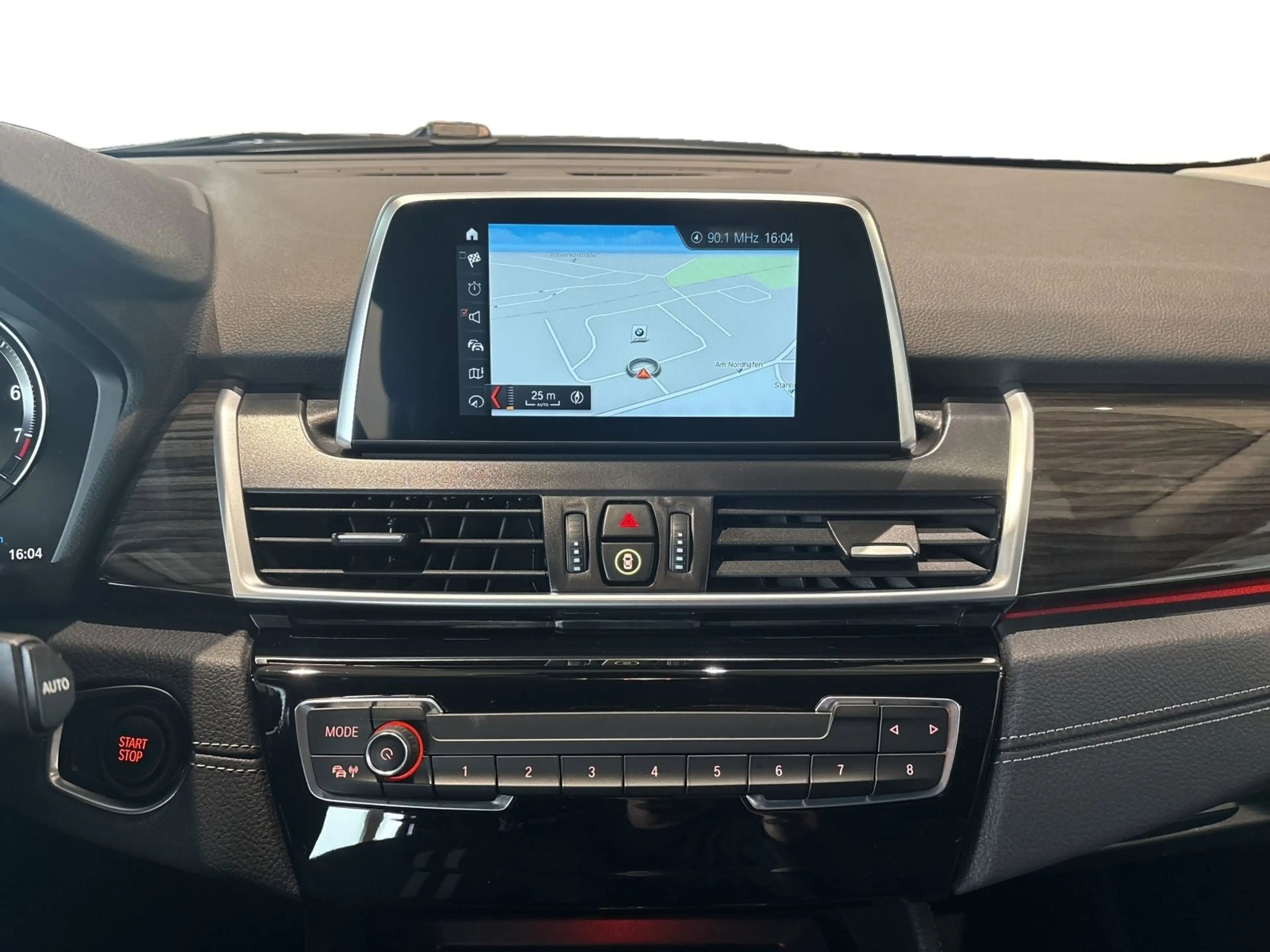 BMW 225 xe iPerformance Active Tour Sport Line — photo 15