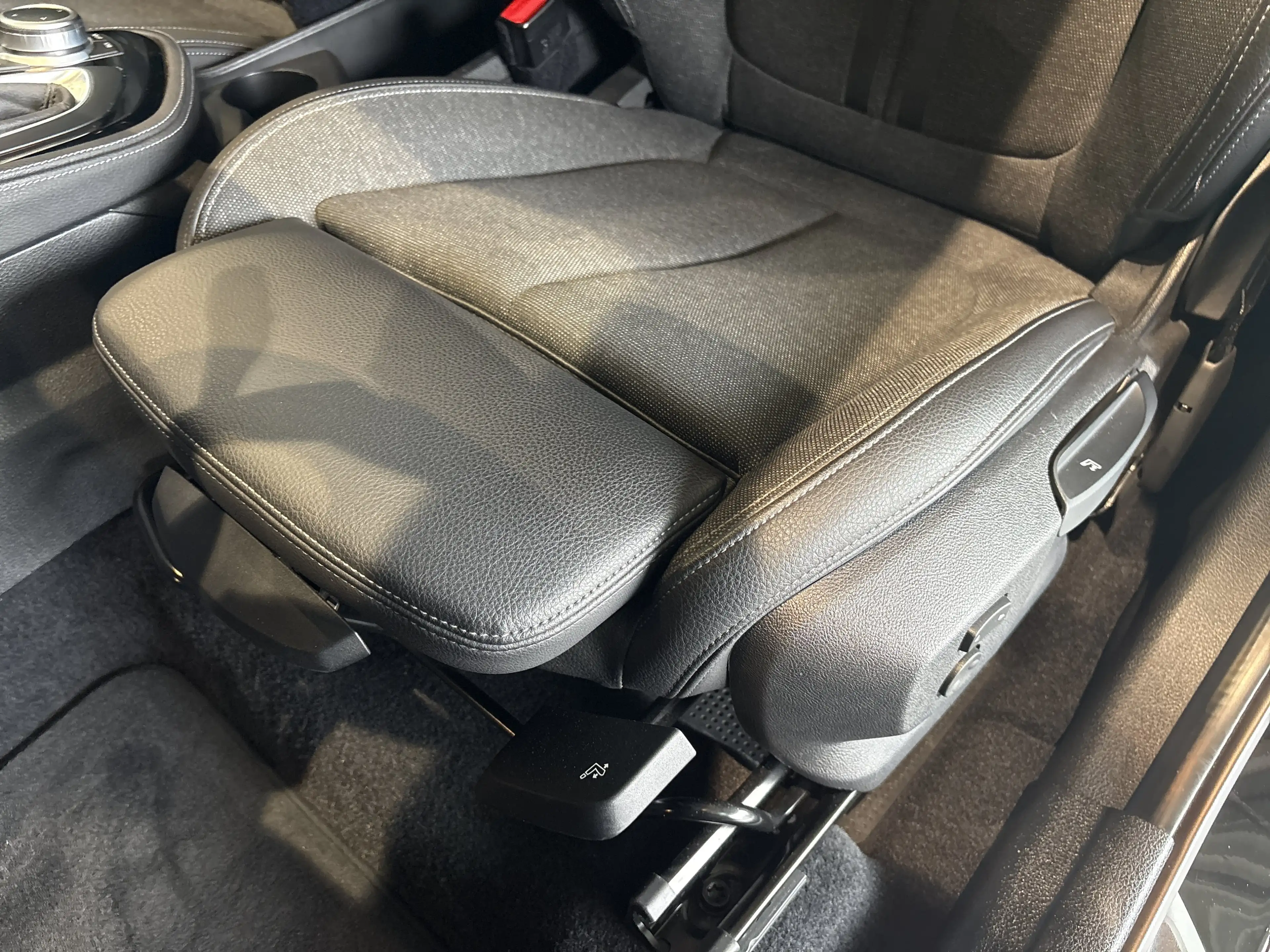 BMW 225 xe iPerformance Active Tour Sport Line — photo 10
