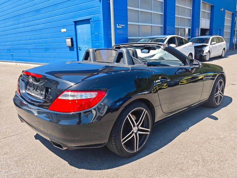 Mercedes-Benz SLK 200 Roadster BlueEfficiency — photo 7