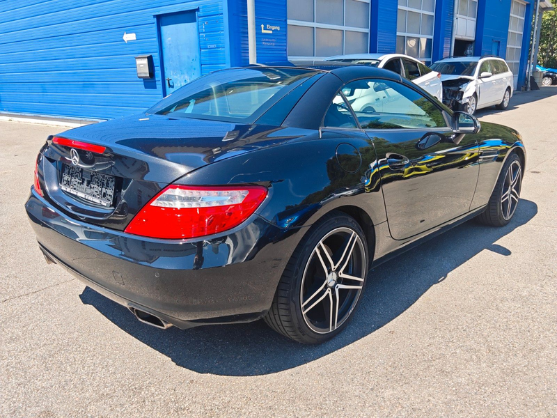 Mercedes-Benz SLK 200 Roadster BlueEfficiency — photo 3