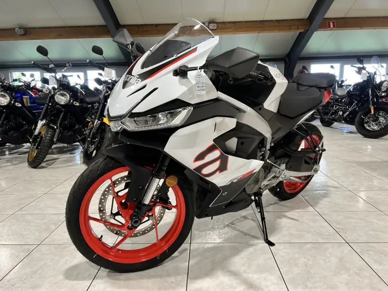 Aprilia RS 457 - foto 2