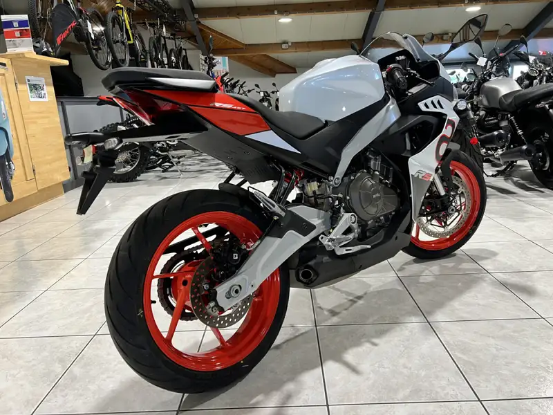 Aprilia RS 457 - foto 3