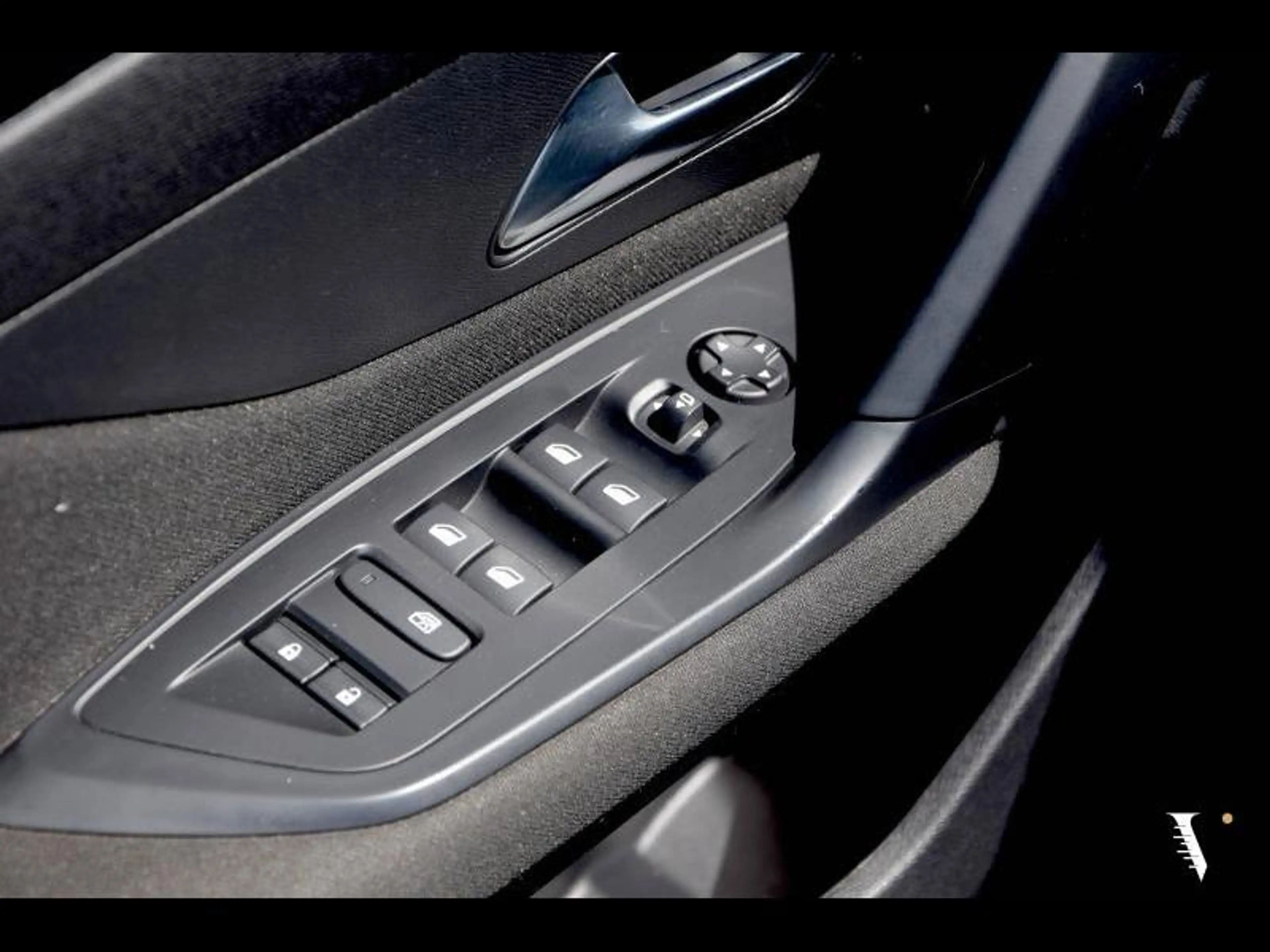 Peugeot 308 CARPLAY | CRUISE | PDC — photo 4