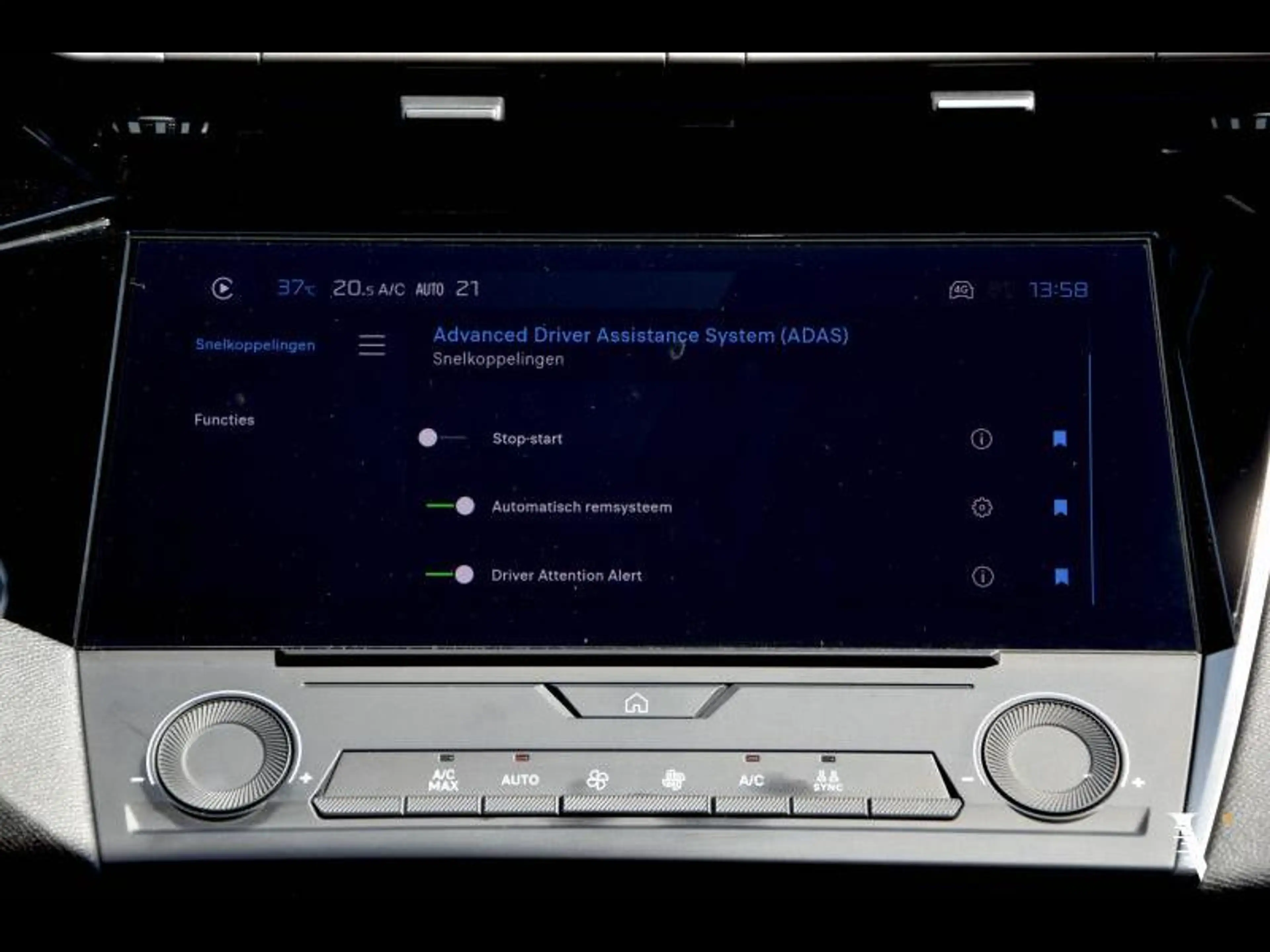Peugeot 308 CARPLAY | CRUISE | PDC — photo 15