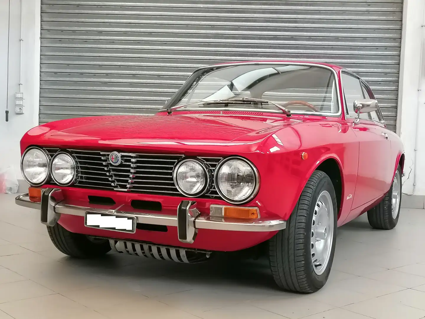 Alfa Romeo GT 2000 - 1