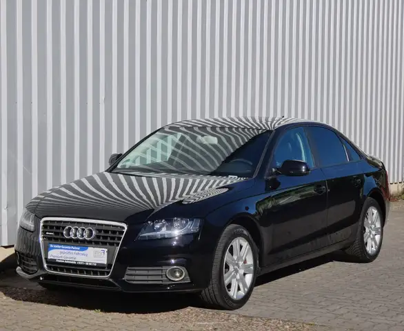 Audi A4 2.0 TFSI Quattro Attraction-Navi-Leder