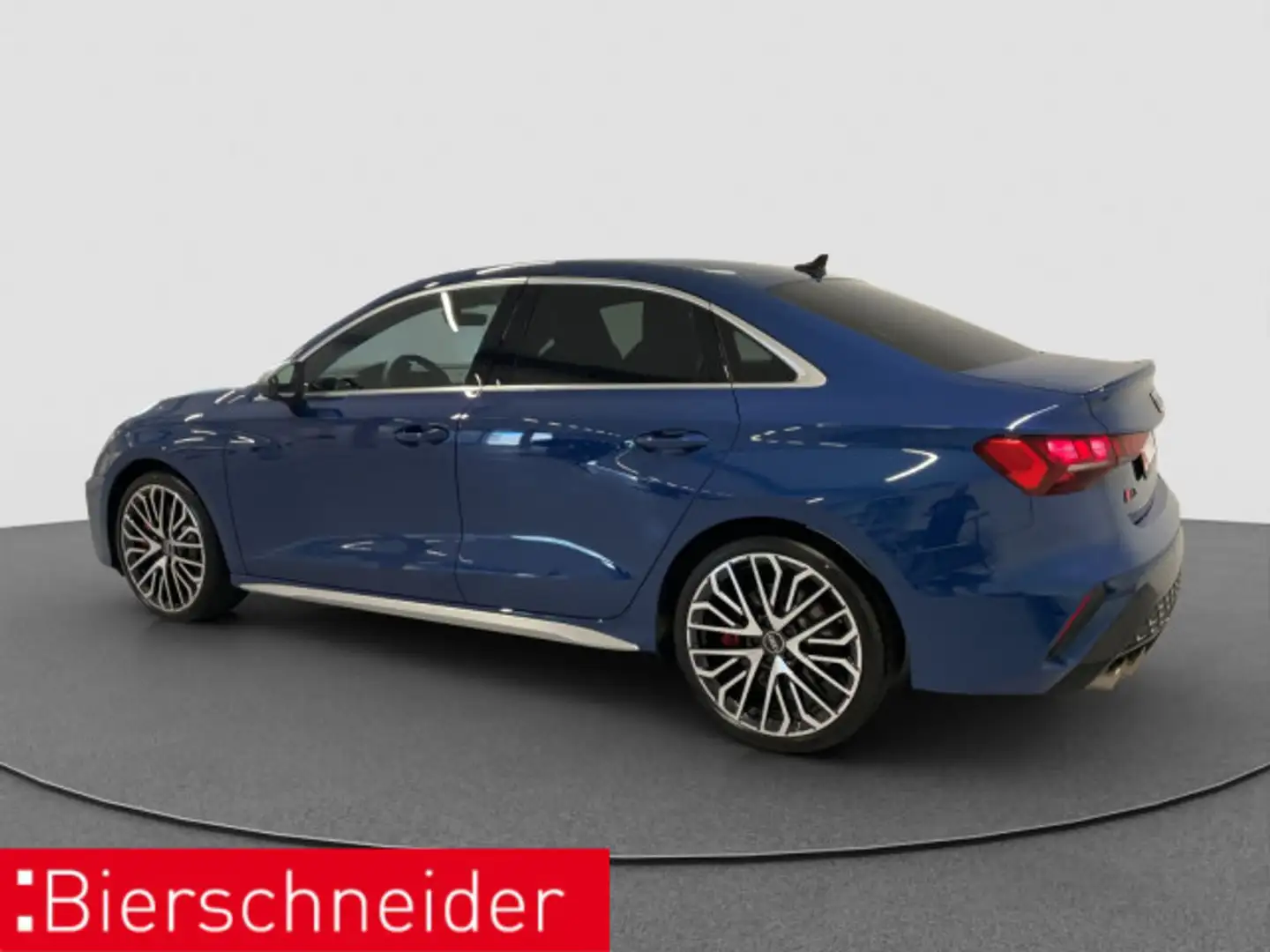 Audi S3 Lim TFSI qu 19 AKRA MATRIX PANO HuD Blau - 2