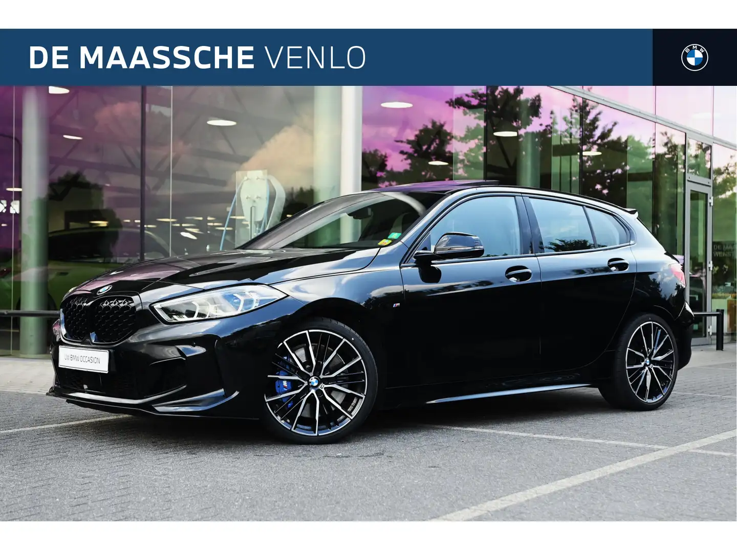 BMW 135 1 Serie M135i xDrive High Executive Automaat / Pan Zwart - 1