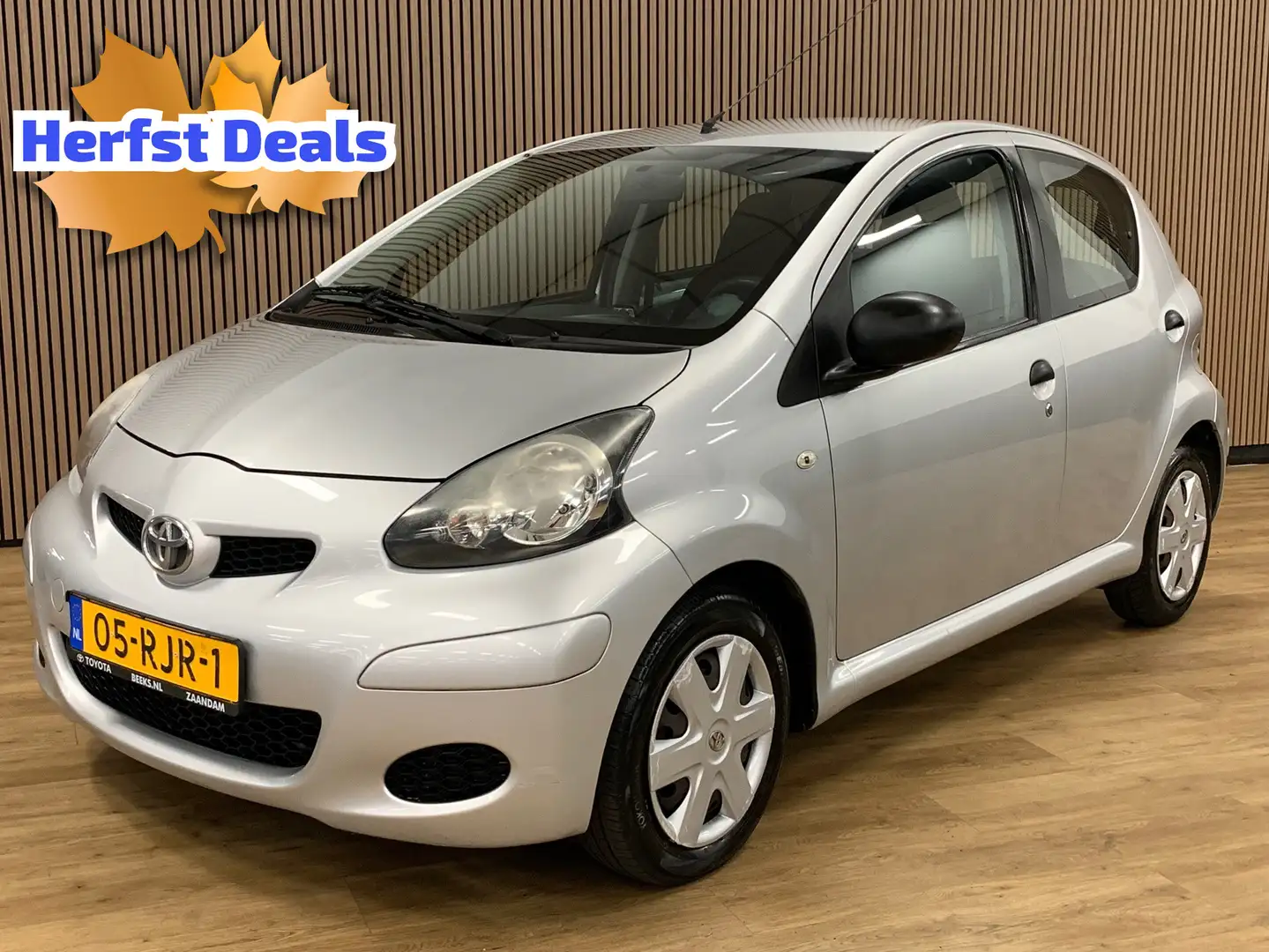 Toyota Aygo 1.0-12V Now|Airco|5 Deurs| Grigio - 1