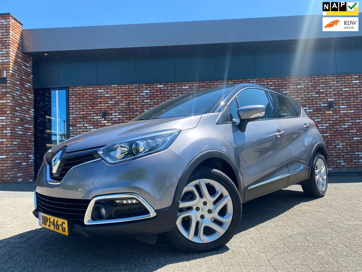 Renault Captur 1.2 TCe Dynamique Automaat 111000km Hoge Instap! Grijs - 1