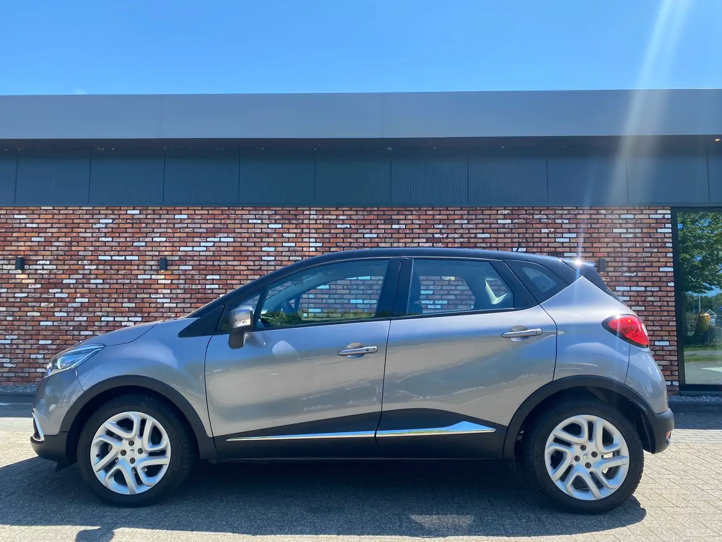 Renault Captur 1.2 TCe Dynamique Automaat 111000km Hoge Instap! Grijs - 2