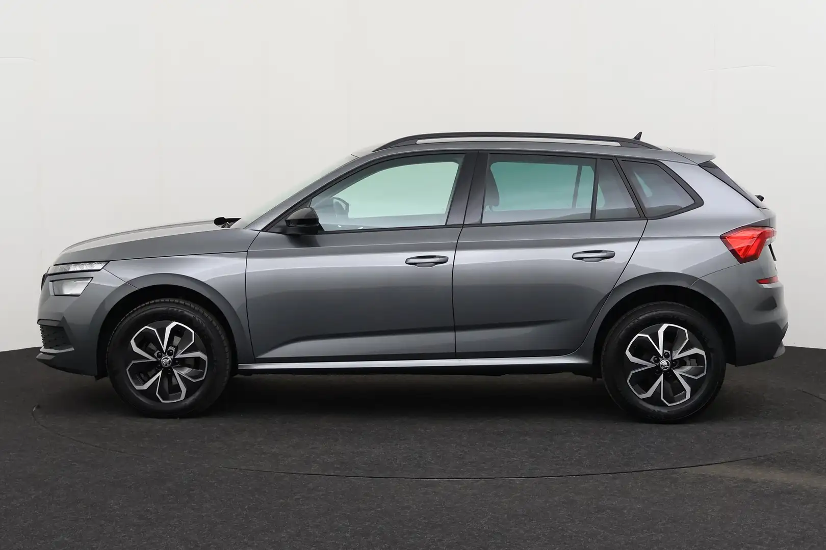 Skoda Kamiq 1.5 TSI ACT BLACKLINE + CARPLAY + ALU 16 - 2