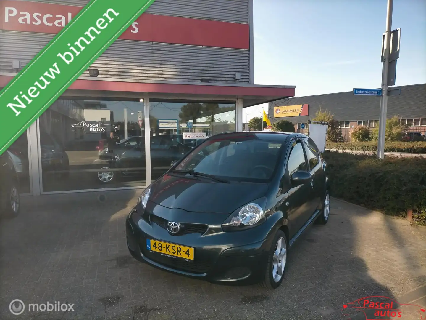 Toyota Aygo 1.0-12V Aspiration lm velgen nap airco Gris - 1