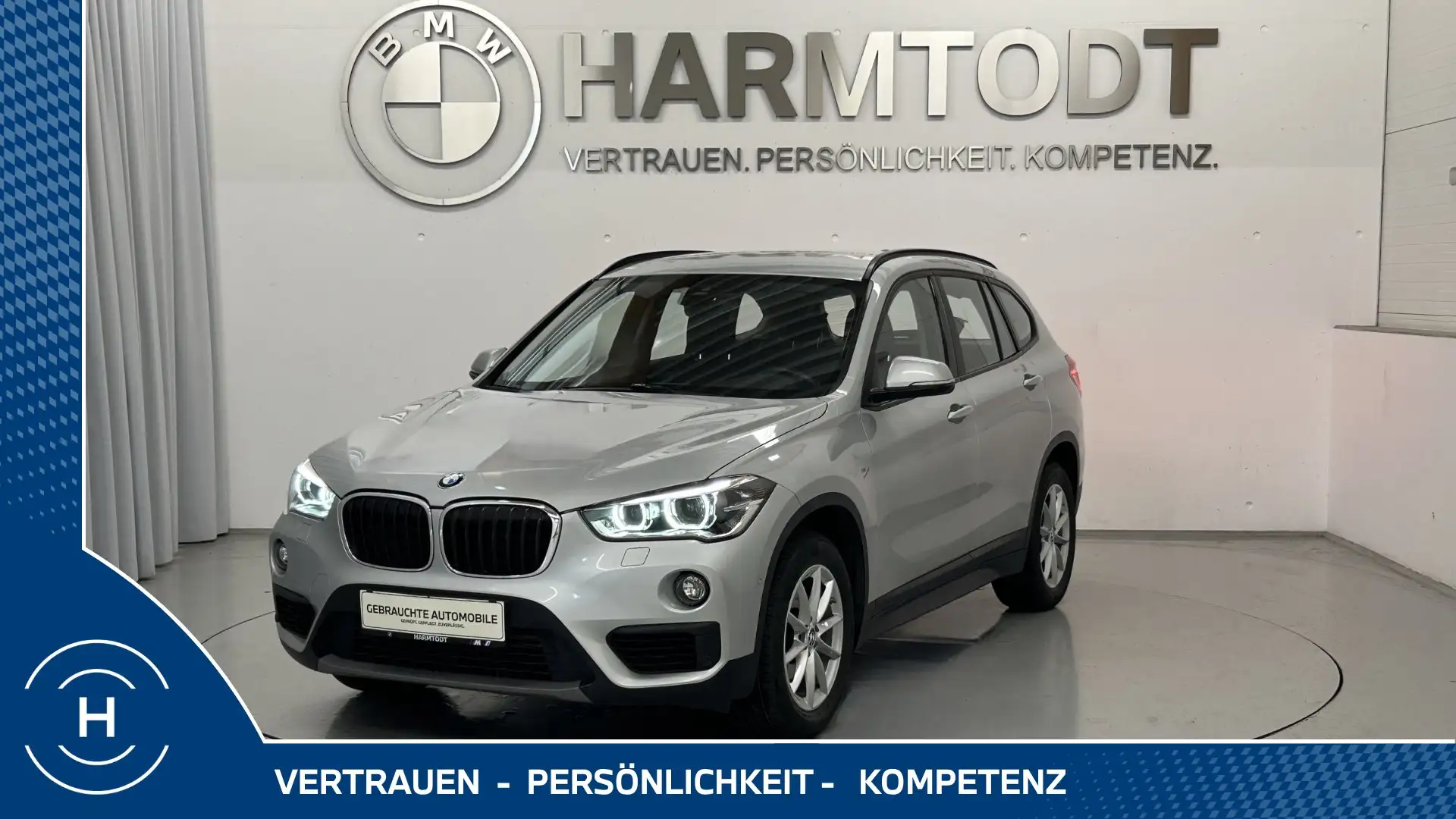 BMW X1 sDrive16d *Modell Advantage* Silber - 1