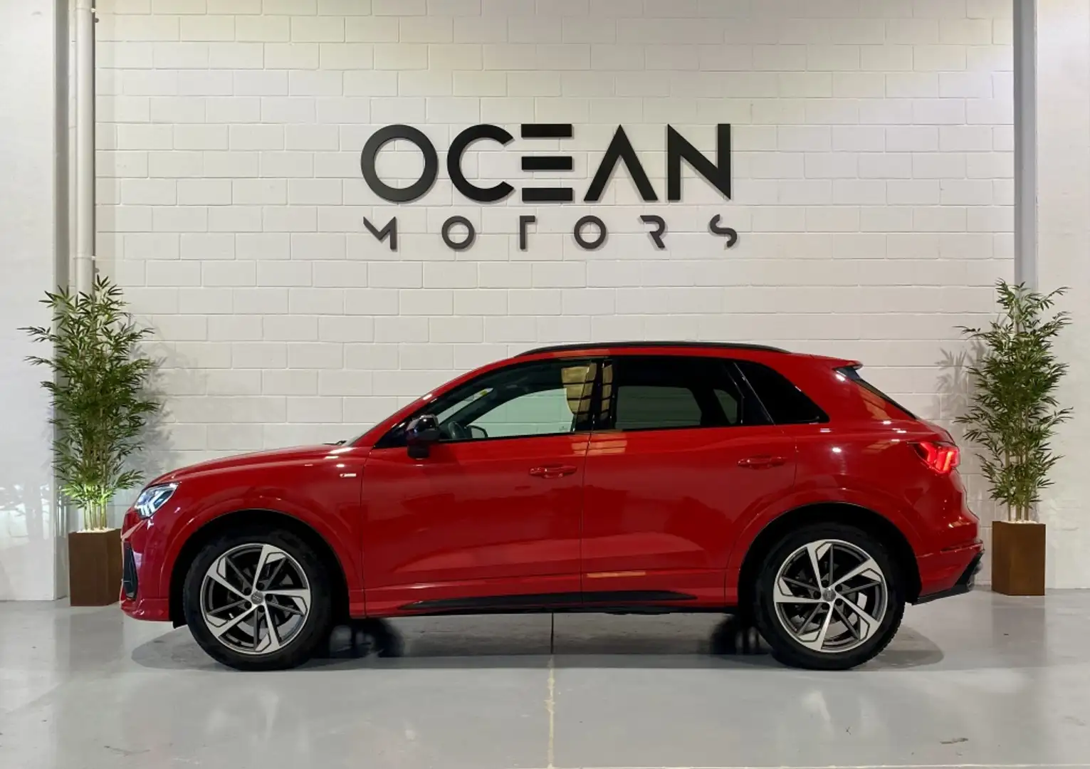 Audi Q3 35 TDI Black line S tronic 110kW Rojo - 2