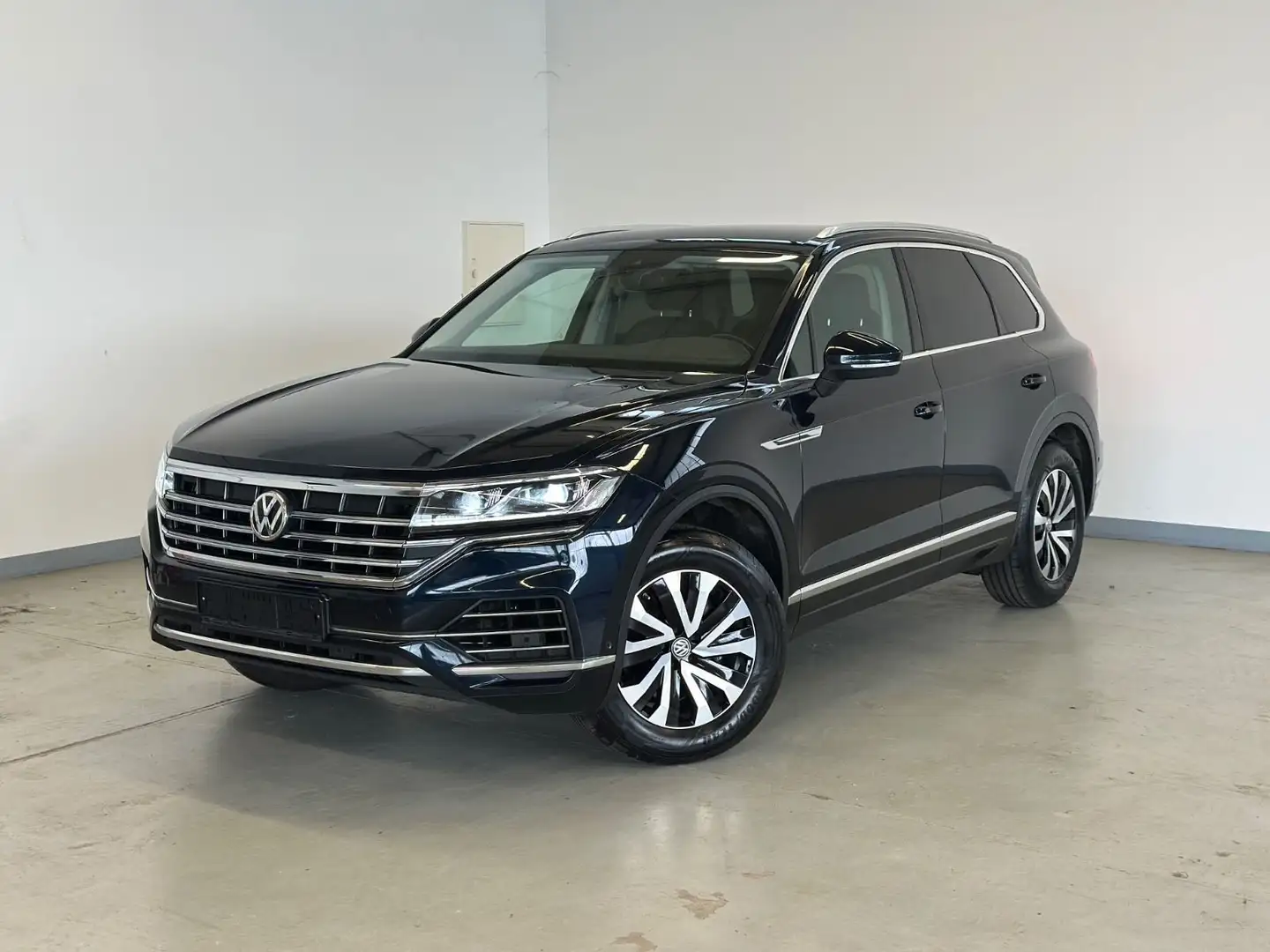 Volkswagen Touareg Elegance 4Motion/E-AHK/NAVI/KAMARA/LEDER/LED Blau - 1
