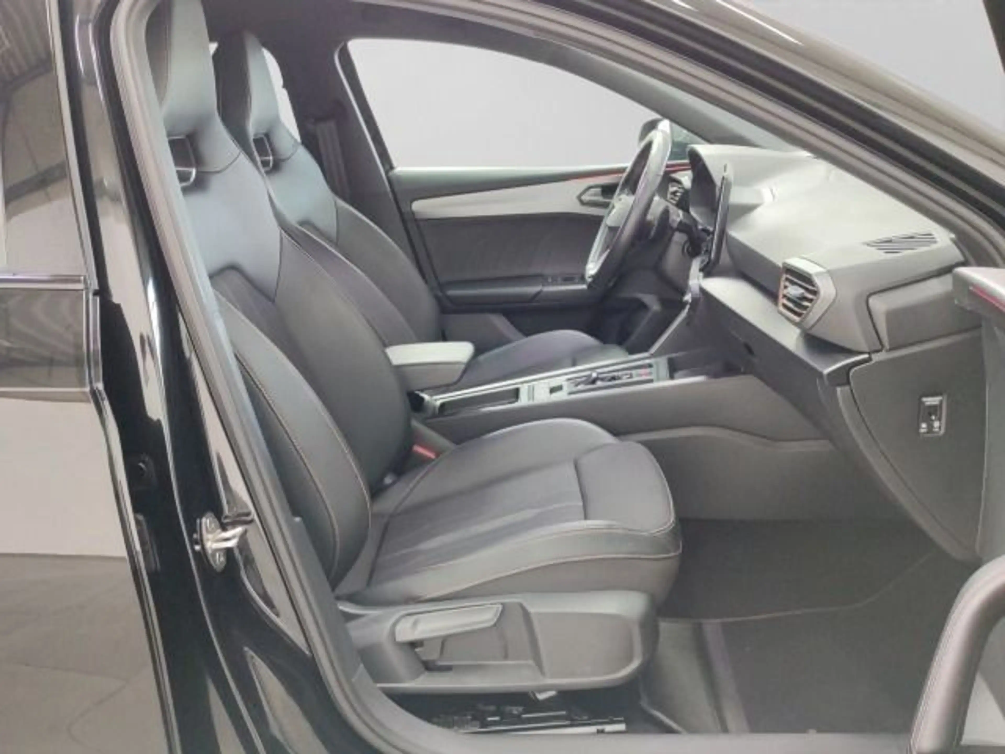 CUPRA Leon 2.0 TSI DSG KAMERA FULL-LINK PDC+ — photo 4