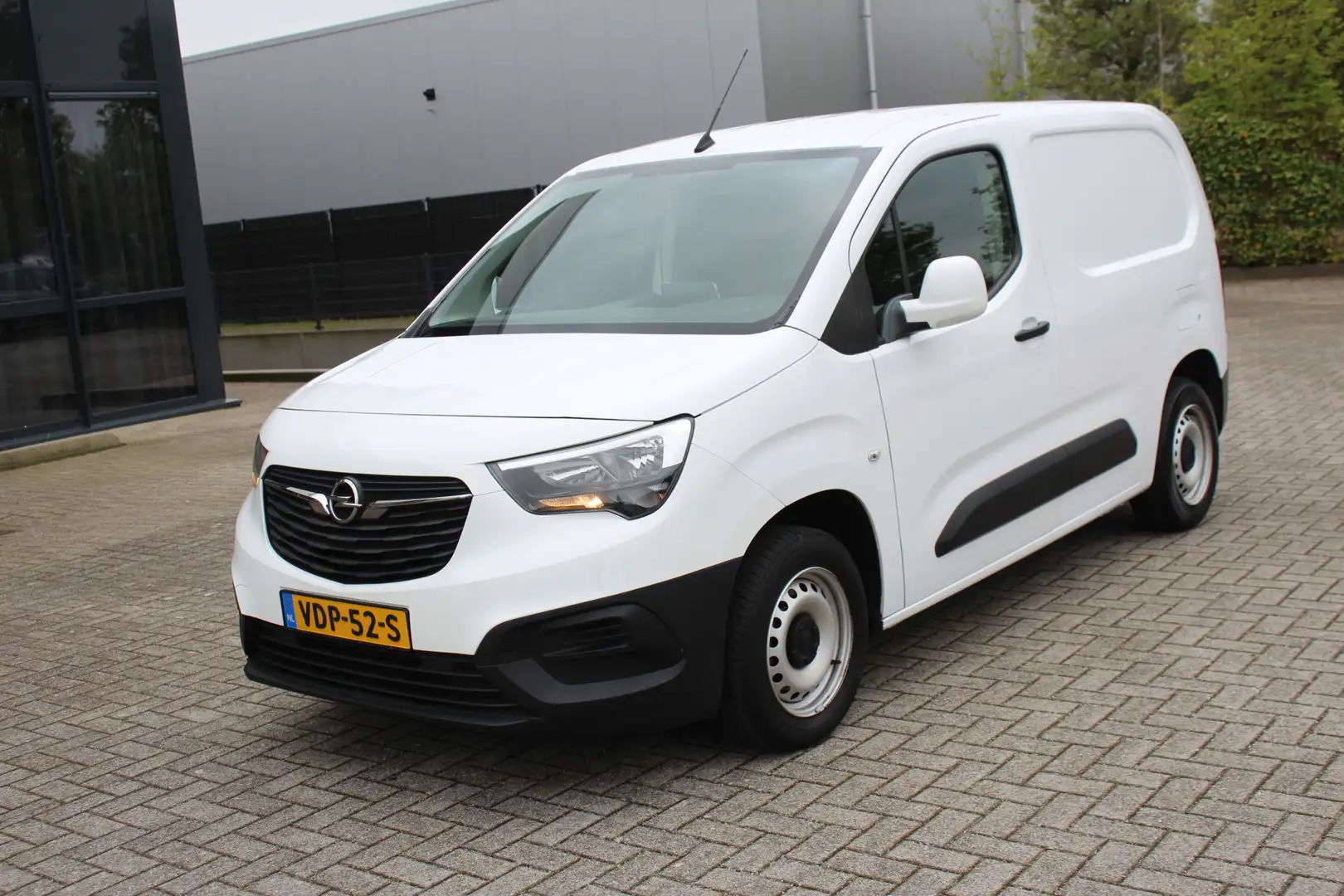 Opel Combo 1.6D L1H1 Edition Airco-Cruise-Navi-Carplay-Parkee Blanc - 1