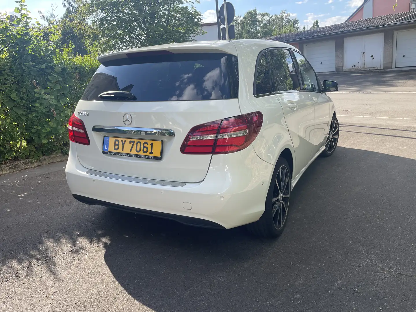 Mercedes-Benz B 200 Classe d 7-G DCT Intuition - 2