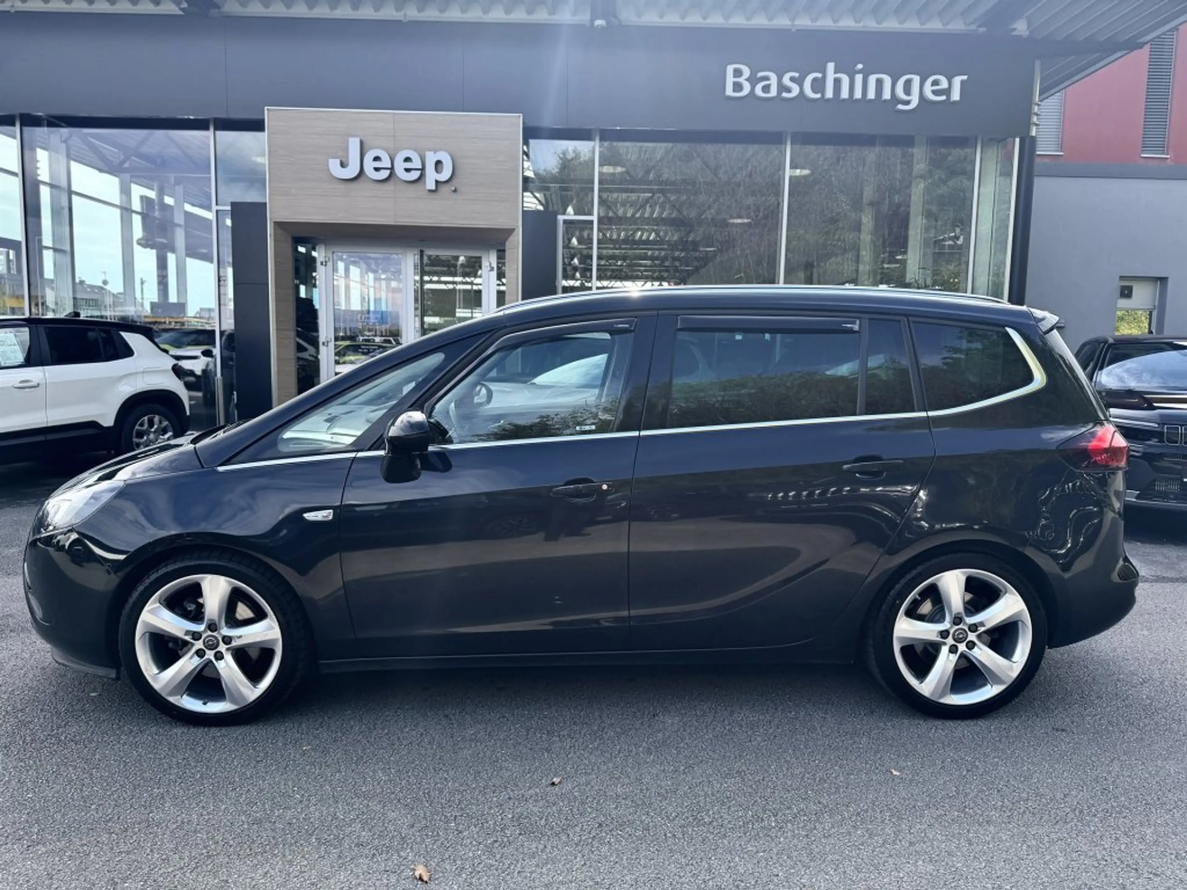 Opel Zafira Tourer 2,0 CDTI Ecotec Cosmo Aut. — photo 4
