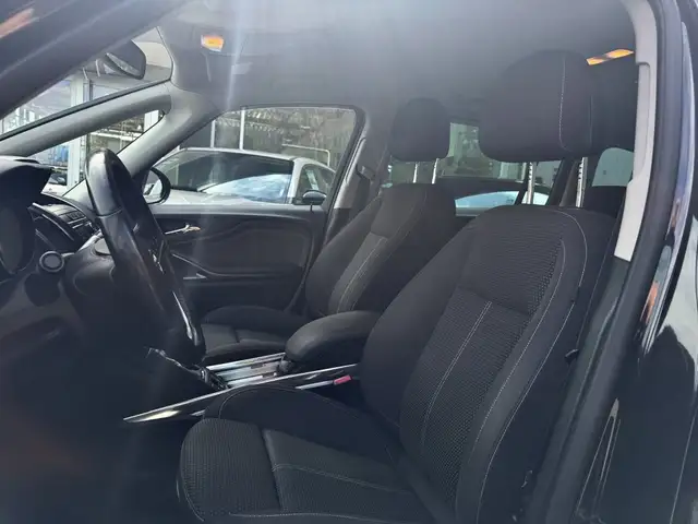 Opel Zafira view 9