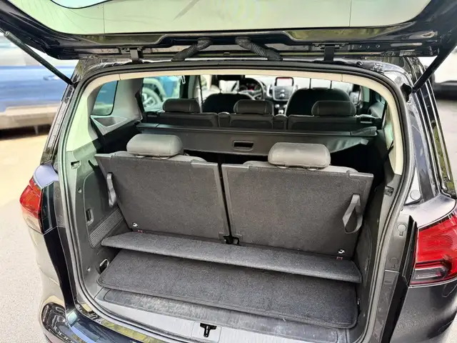 Opel Zafira view 6