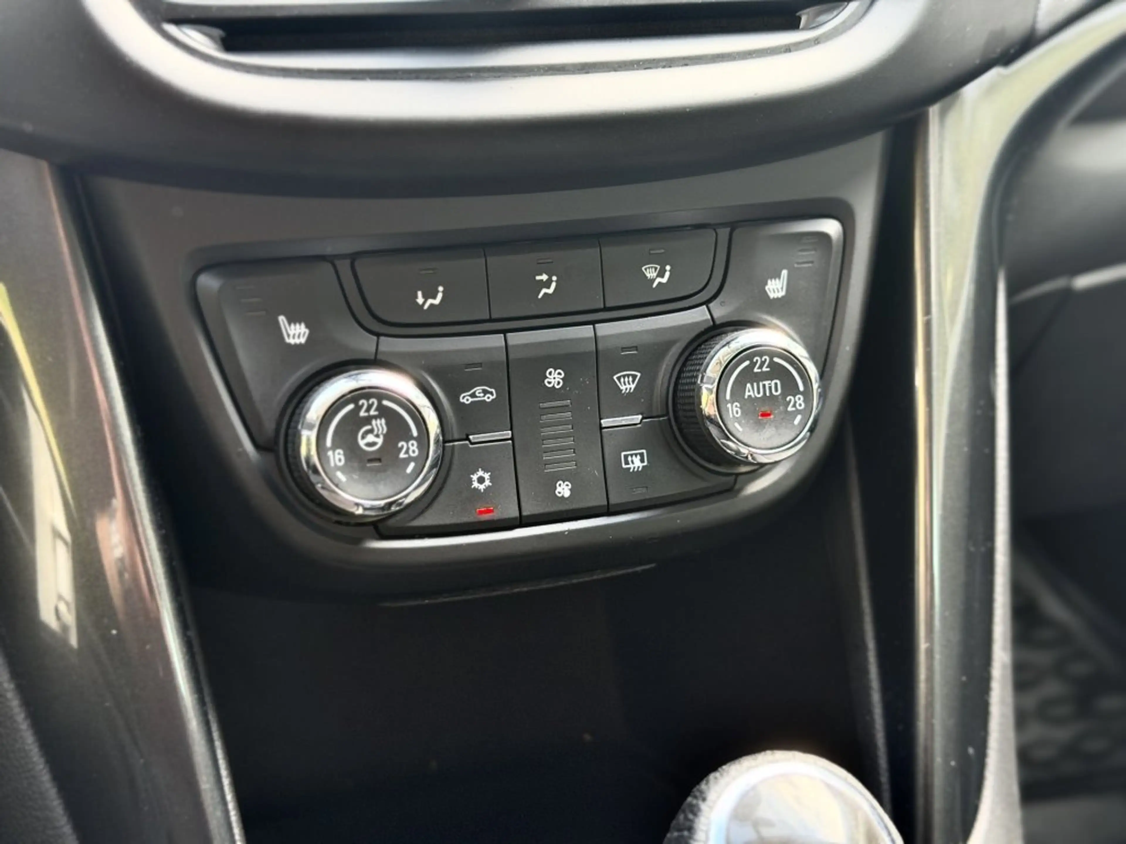 Opel Zafira Tourer 2,0 CDTI Ecotec Cosmo Aut. — photo 15