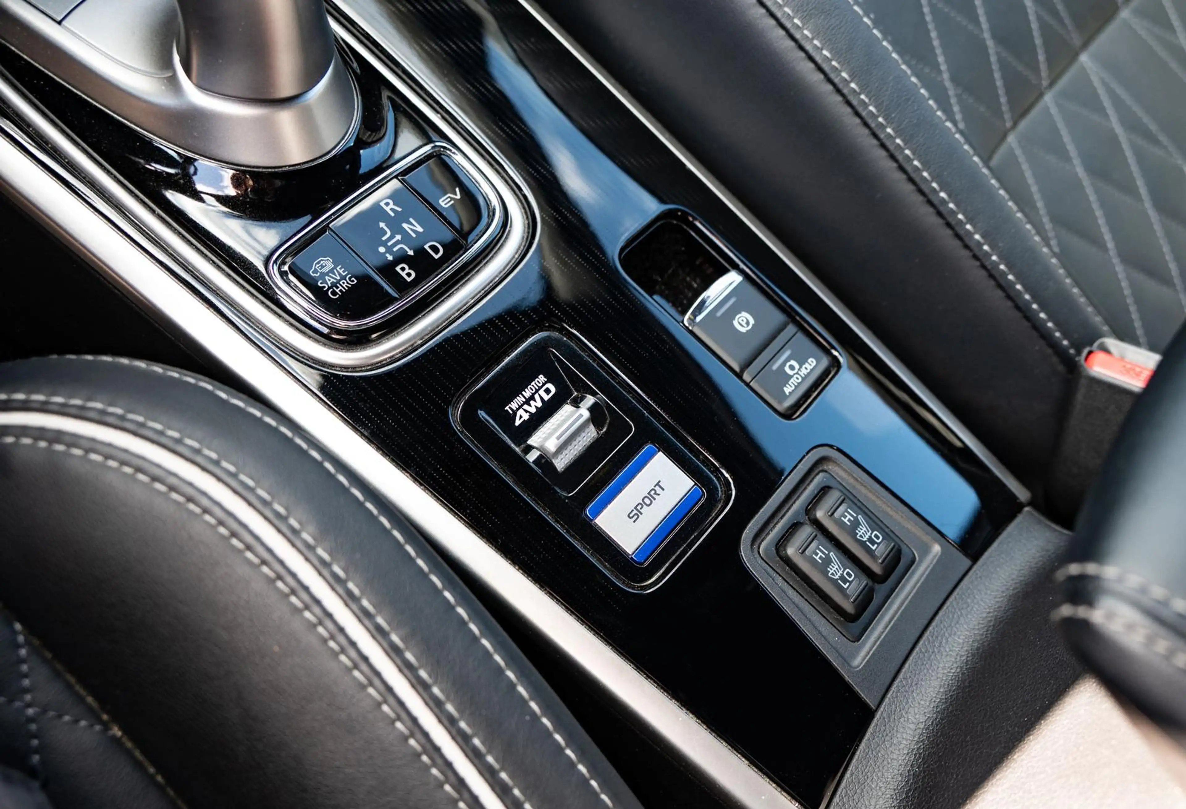 Mitsubishi Outlander 2,4l PHEV Plus Spirit 4WD,AHK — photo 14