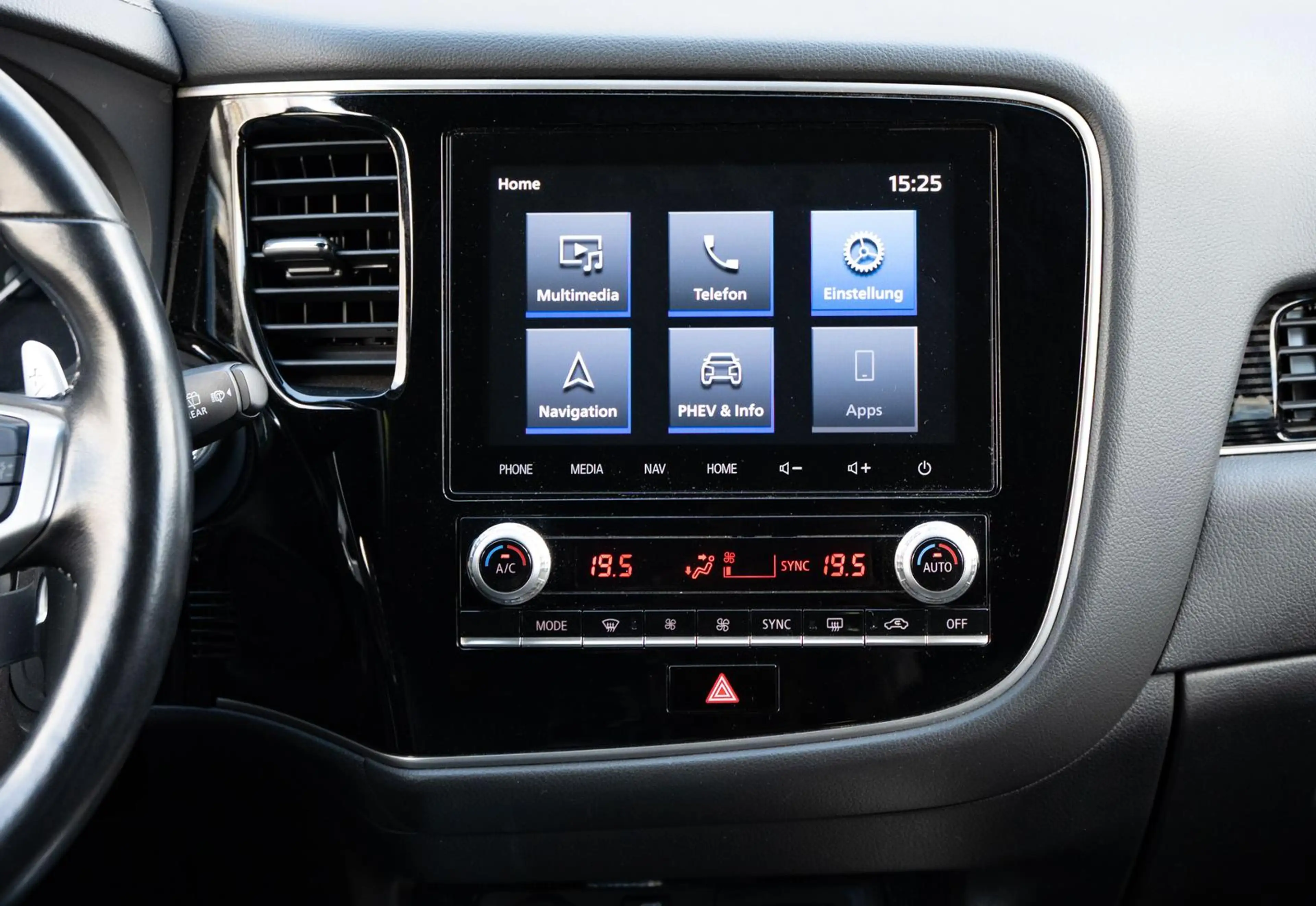 Mitsubishi Outlander 2,4l PHEV Plus Spirit 4WD,AHK — photo 12