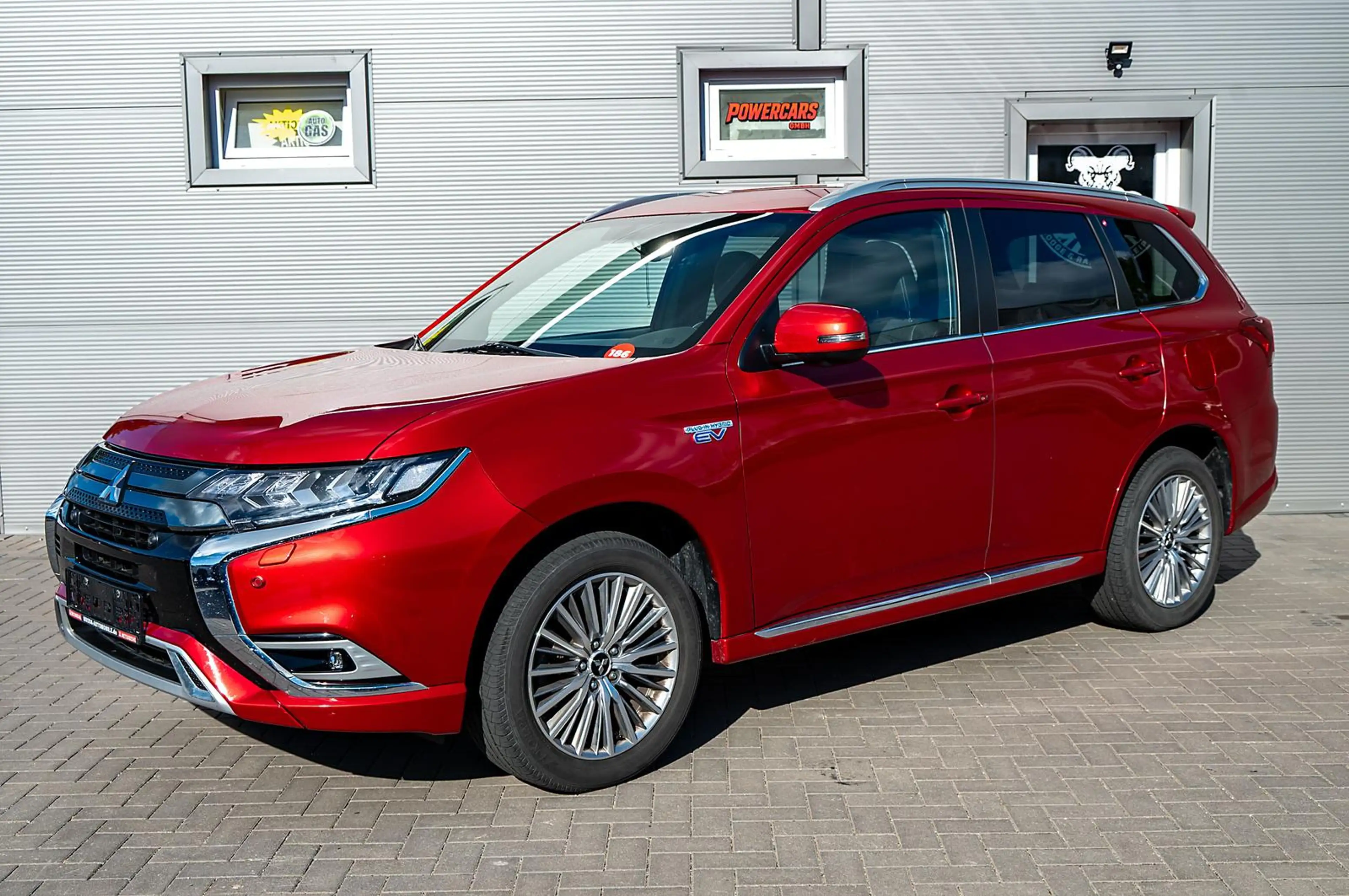 Mitsubishi Outlander 2,4l PHEV Plus Spirit 4WD,AHK — photo 4