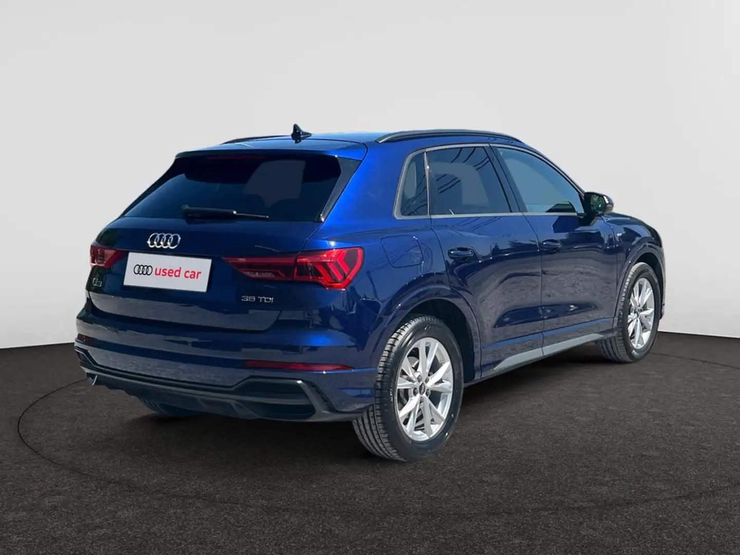 Audi Q3 Audi Q3  Business Edition S line 35 TDI  110(150)  Bleu - 2