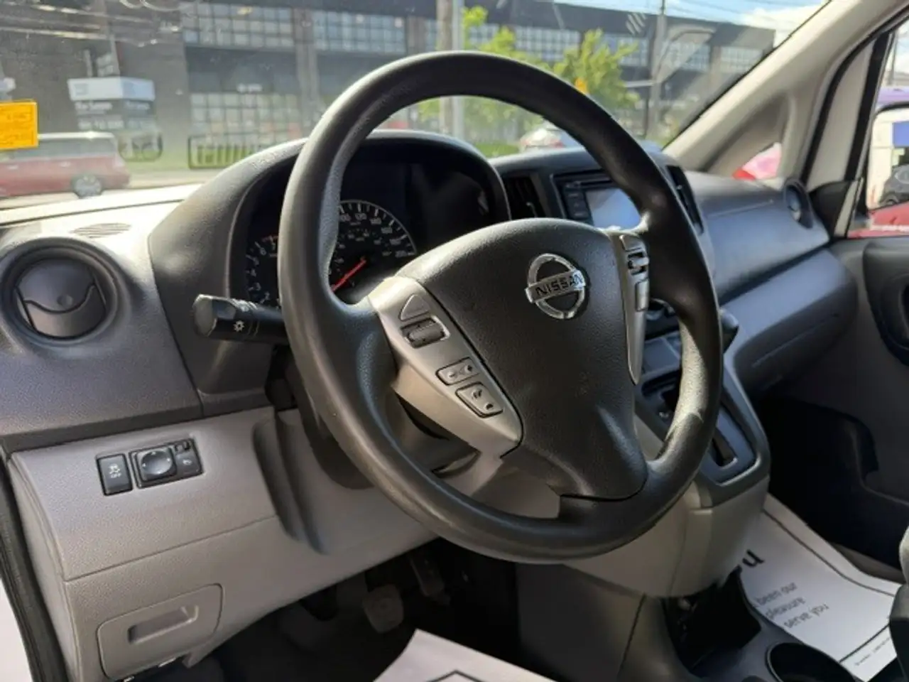 Nissan NV200 снимка Nissan NV200