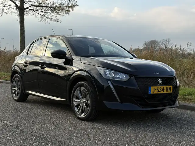 Peugeot e-208 EV Allure 50 kWh Camera|ECC|1ste eigenaar|BTW|New