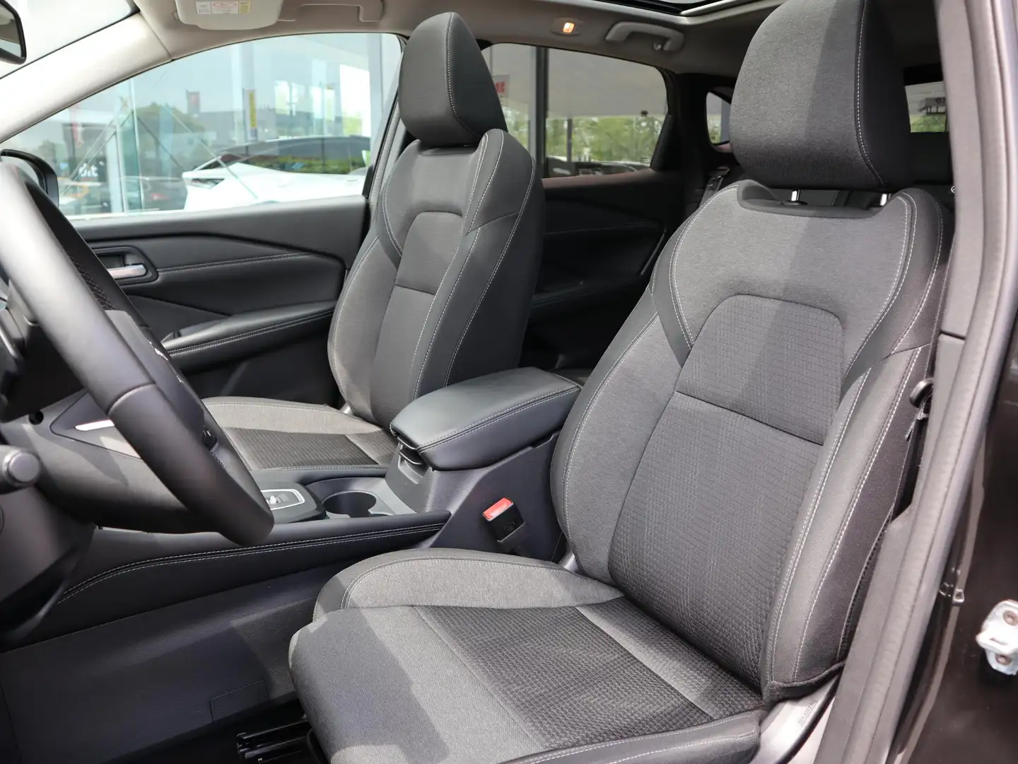 Nissan Qashqai 1.3 MHEV Xtronic N-Connecta Schwarz - 2