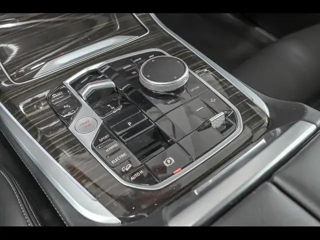 BMW X5 view 11