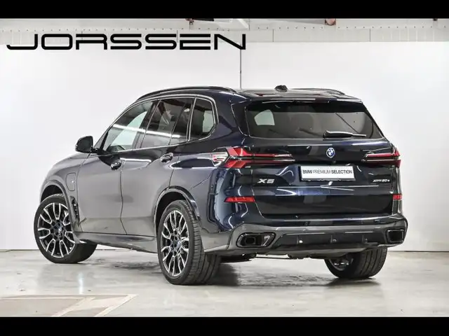 BMW X5 view 5
