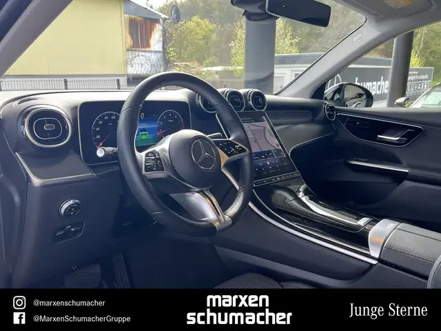 Mercedes-Benz GLC view 9