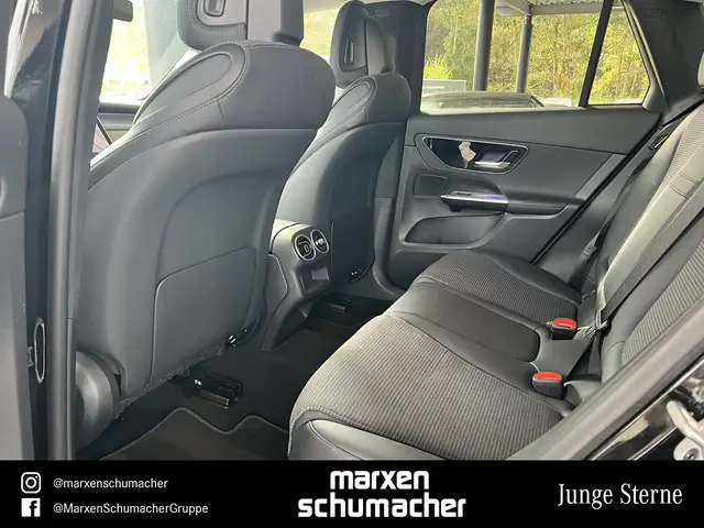Mercedes-Benz GLC view 12