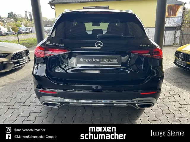 Mercedes-Benz GLC view 5