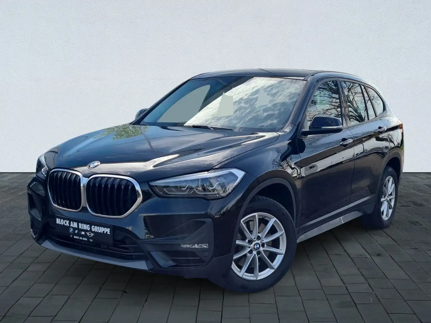BMW X1 sDrive20i Advant Navi LED AHK Tempo Alu DAB PDC Schwarz - 1