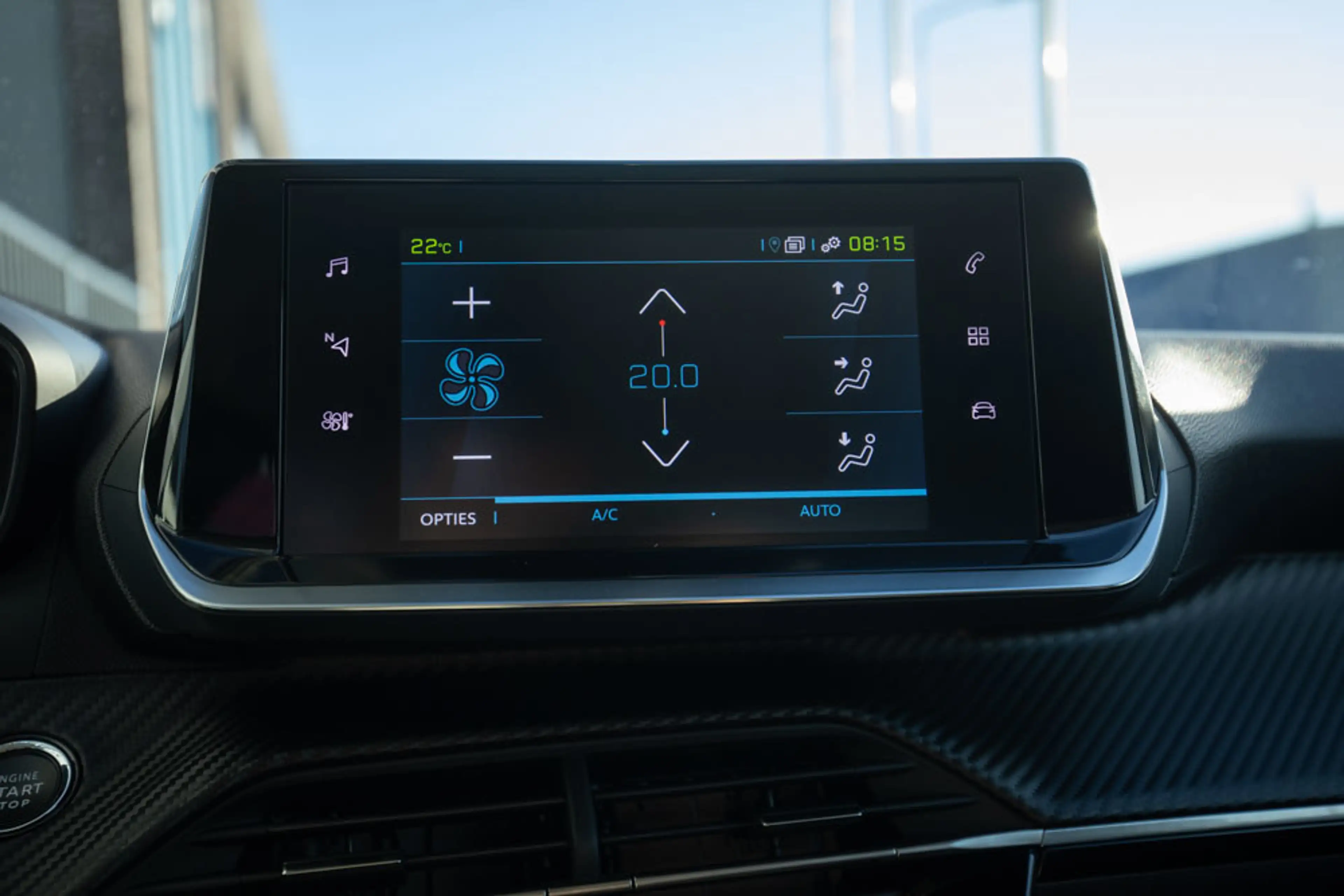 Peugeot e-208 EV Allure Pack 50 kWh — photo 37